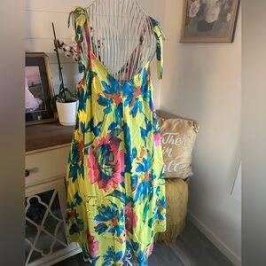 💛💚Neon colored dress💛💚